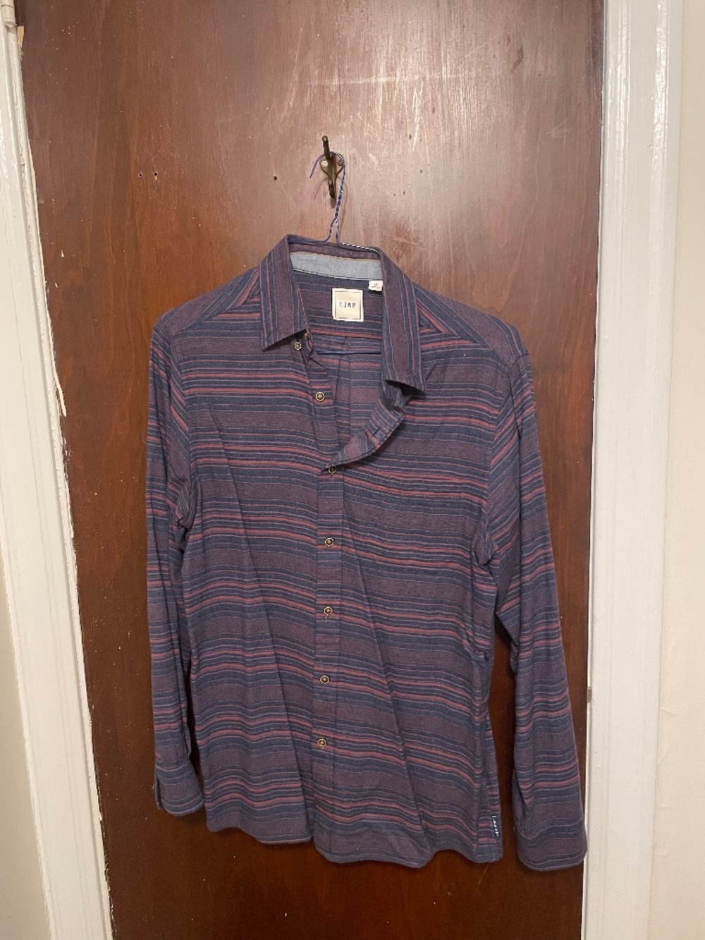 Medium Long sleeve button down shirt